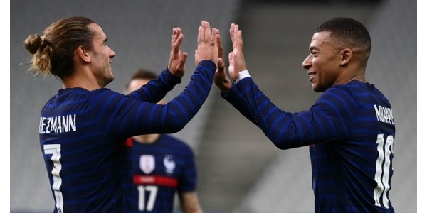 Kylian Mbappé nie pokonał idola CRISTIANO RONALDO w Équipe de France de Football